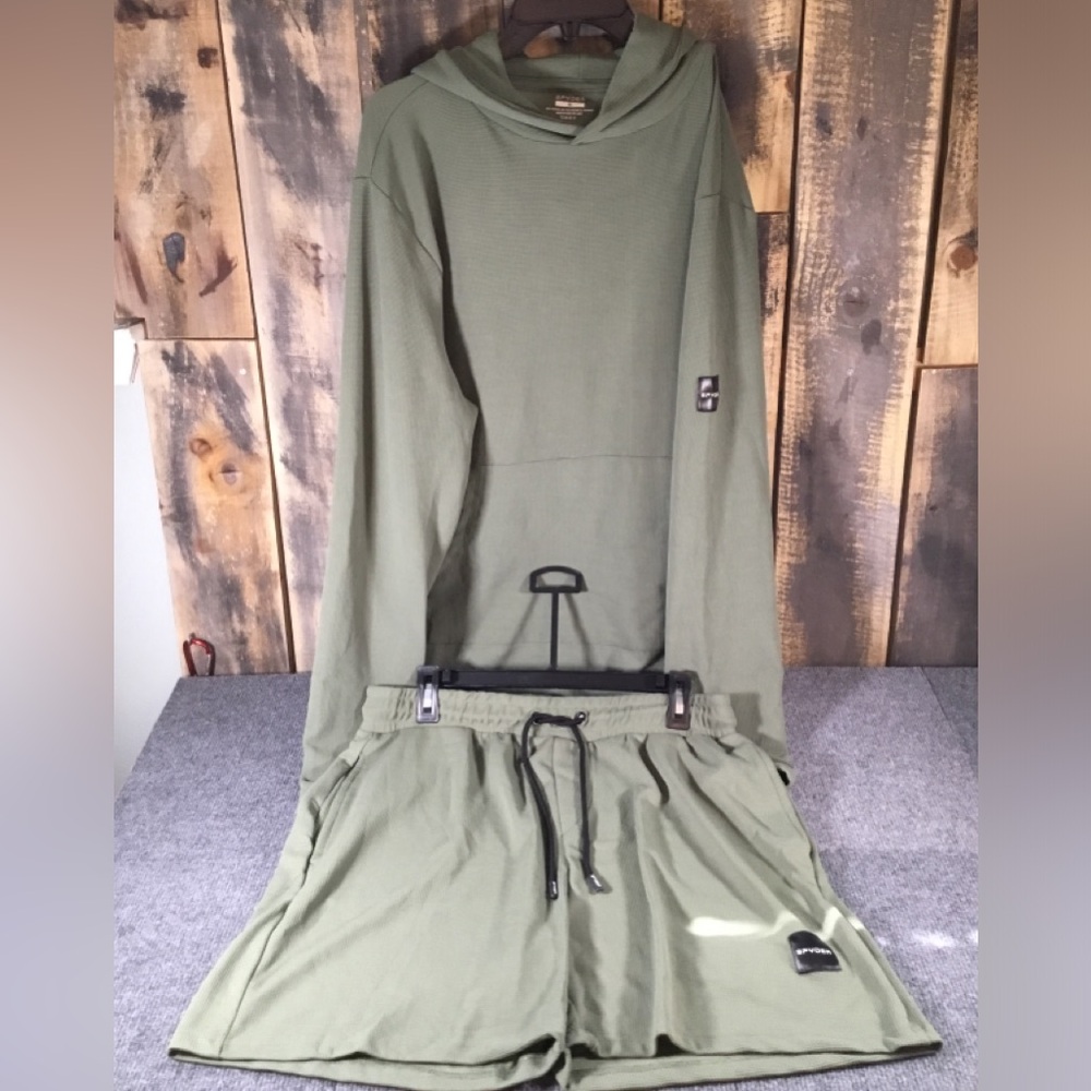 Spyder 2 piece hoodie short set men’s size L/XL NWT